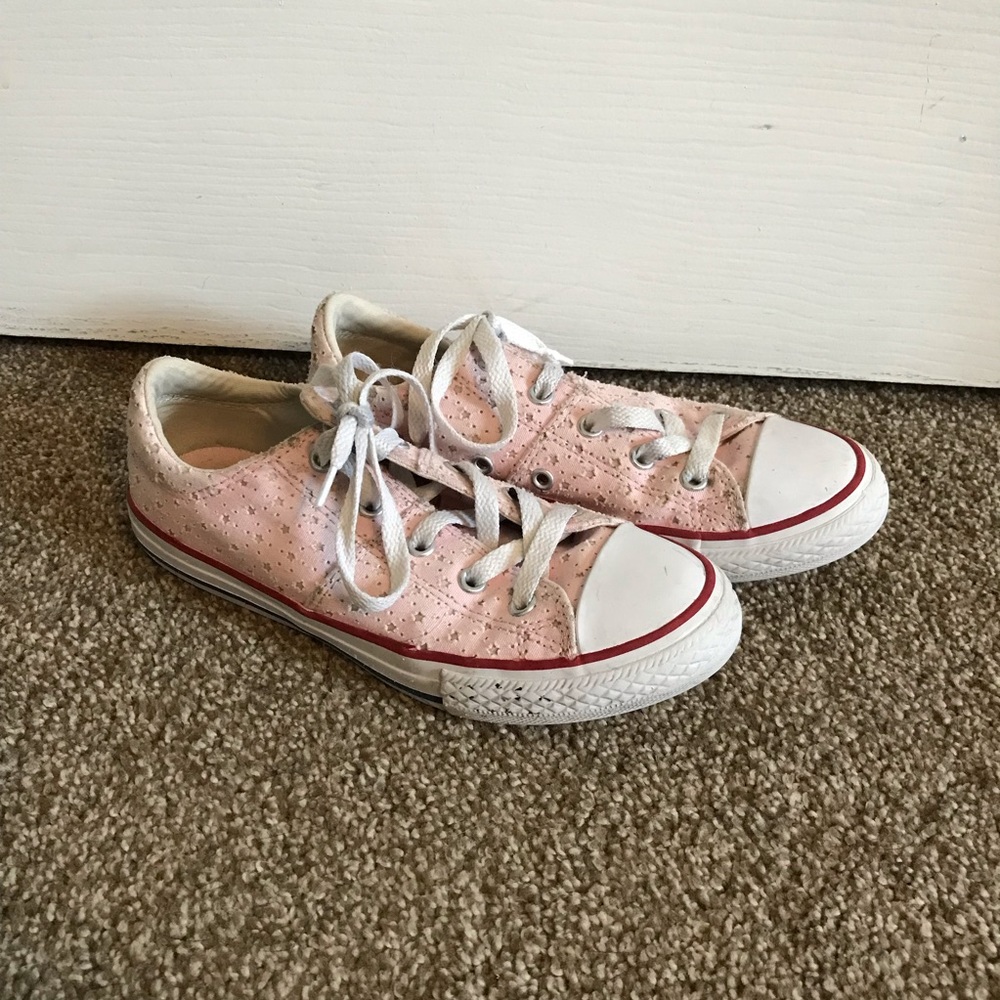 Youth size 2 pink Converse
